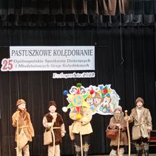 KOLĘDNICY Z RAJBROTU LAUREATAMI III MIEJSCA W PODEGRODZIU