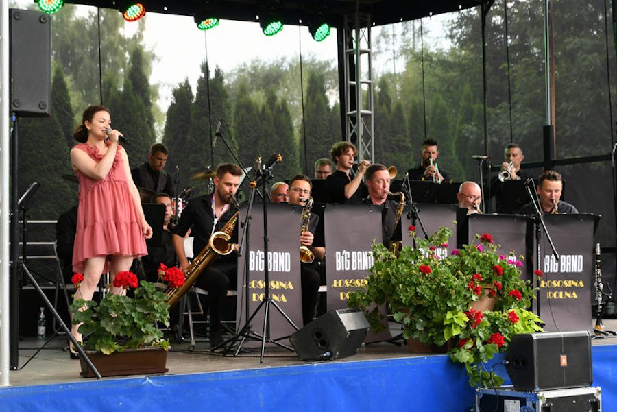 MUZYCZNA PODRÓŻ I WYJĄTKOWY KONCERT BIG BANDU W LIPNICY DOLNEJ